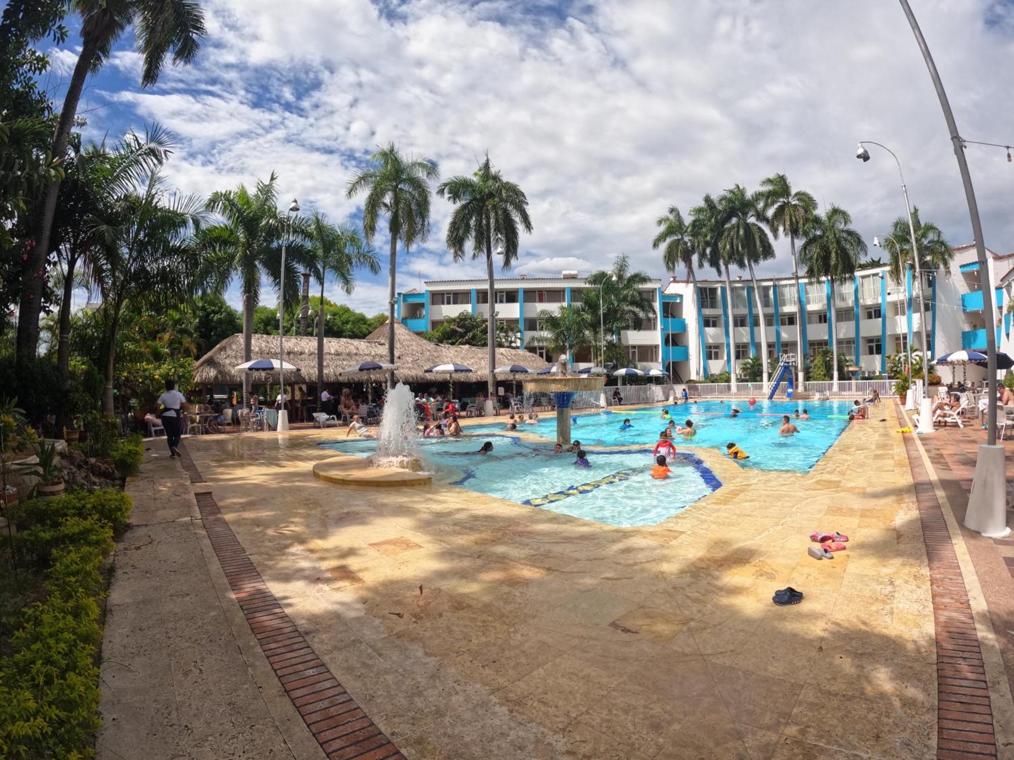 Hotel Bachue Girardot Esterno foto