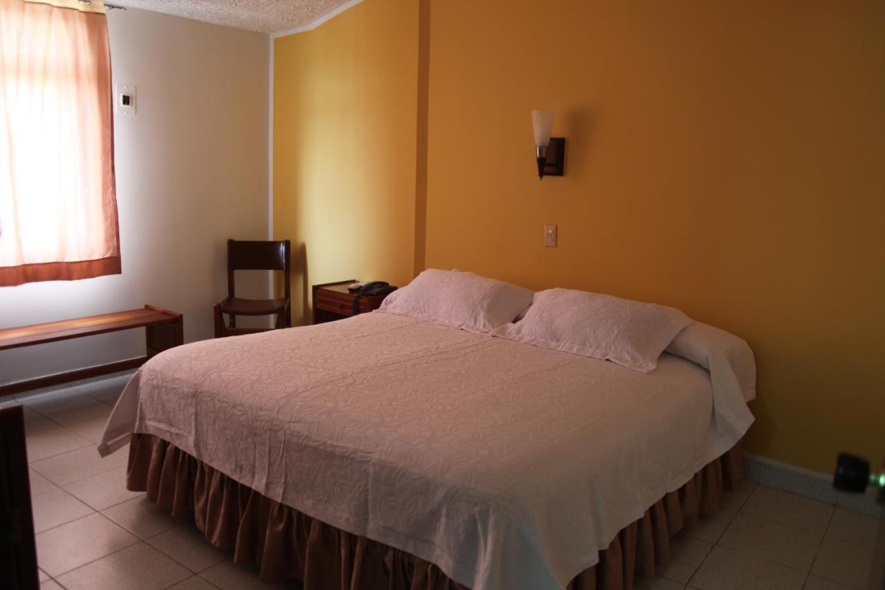 Hotel Bachue Girardot Esterno foto
