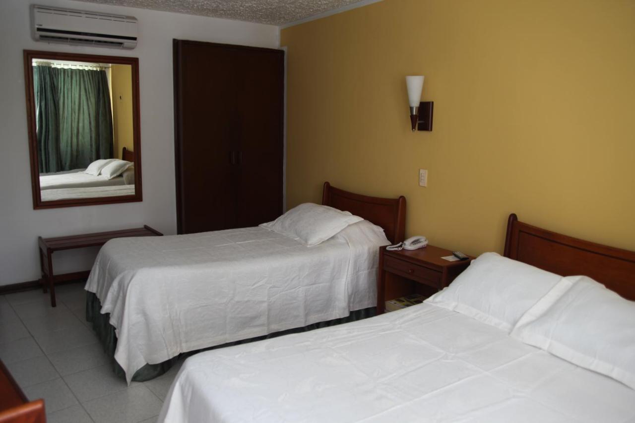 Hotel Bachue Girardot Esterno foto