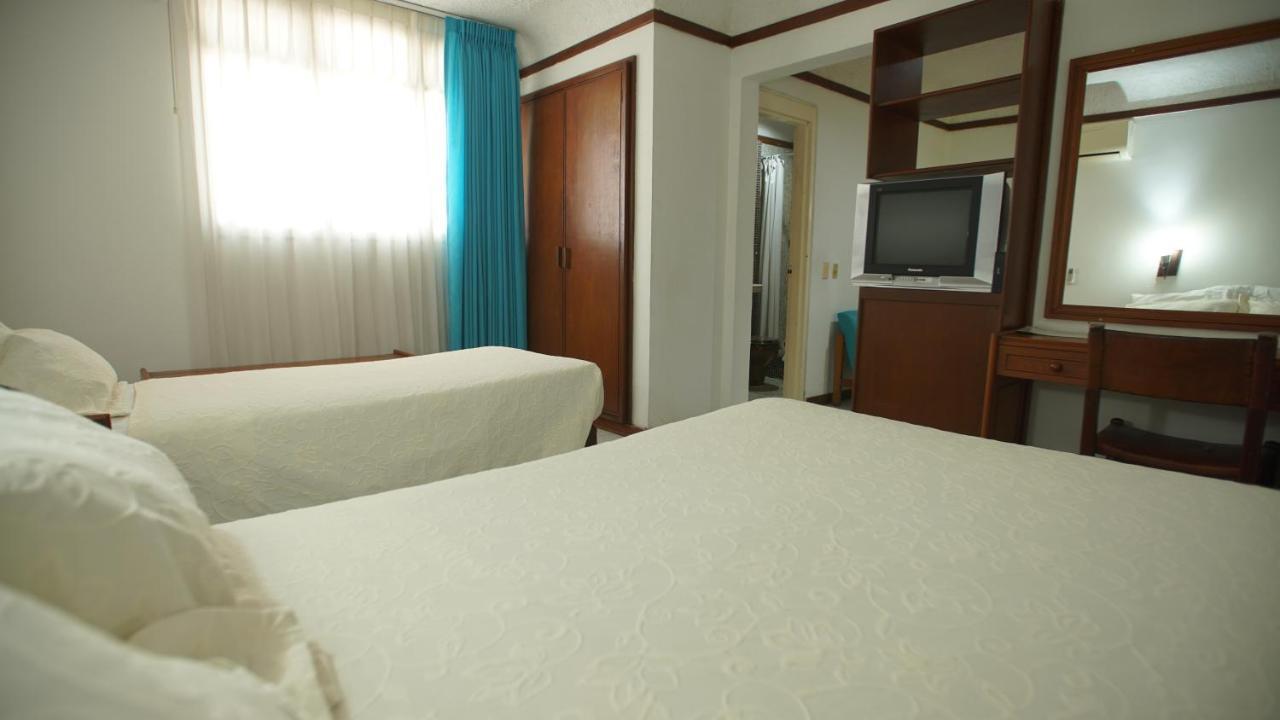 Hotel Bachue Girardot Esterno foto